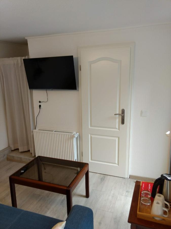 Ruhige, Gemuetliche 1-Zimmer Gartenwohnung Fuer 2 Erwachsene Любек Екстер'єр фото