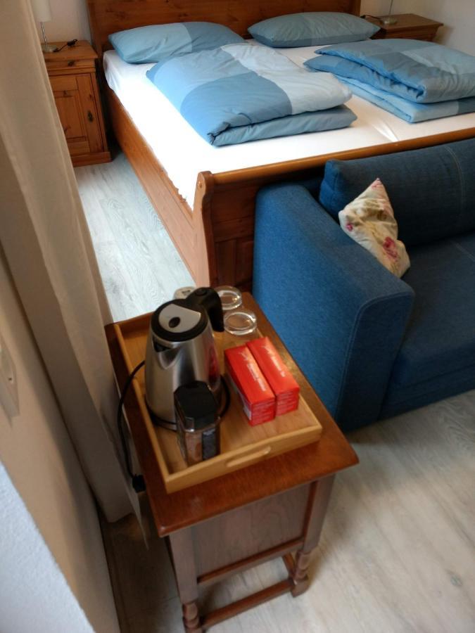 Ruhige, Gemuetliche 1-Zimmer Gartenwohnung Fuer 2 Erwachsene Любек Екстер'єр фото